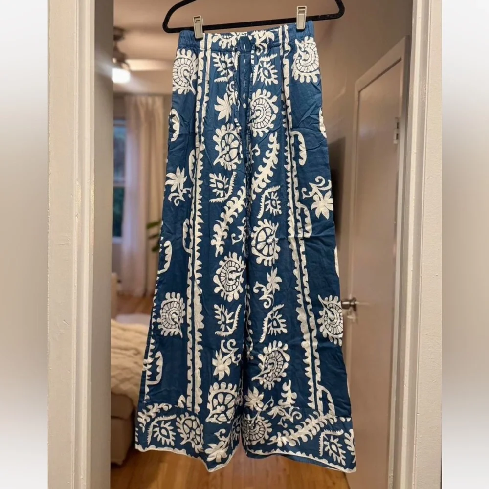 Blue & White Printed Wide Leg Pants - Picture 6 of 8